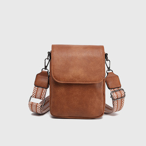 Women's PU Brown Retro <b>Mini</b> Crossbody Bag Commute Fashion Versatile Wide Strap Small Square Bag - Product Image 1