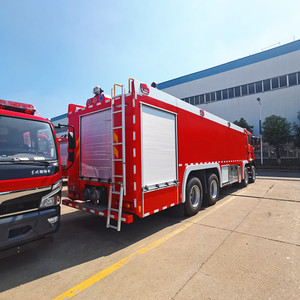 Sinotruk Howo <span class=keywords><strong>camion</strong></span> <span class=keywords><strong>de</strong></span> pompiers en mousse 5 places 8x4 <span class=keywords><strong>camion</strong></span> <span class=keywords><strong>de</strong></span> pompiers à réservoir d'eau Toutes sortes <span class=keywords><strong>de</strong></span> camions <span class=keywords><strong>de</strong></span> lutte contre l'incendie personnalisés à vendre - Product Image 5
