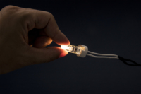 Ampoule LED intelligente G4 COB dimmable 2W, lumière du jour 6000K, CRI80, garantie 2 ans, certifiée CE, usage résidentiel, AC/DC 12-24V, corps en silicone