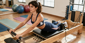 Reformer de Pilates professionnel en chêne, design silencieux et antidérapant, équipement multifonctionnel et durable pour le <span class=keywords><strong>yoga</strong></span>, la remise en forme et les studios <span class=keywords><strong>Alice</strong></span> JM001 - Product Image 5