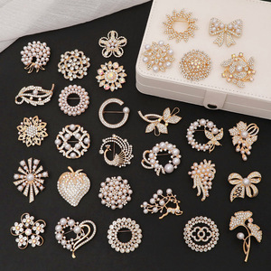 Broches en perles électroplaquées japonaises 2026, très tendance, pour femmes, cadeau de luxe, <span class=keywords><strong>bijoux</strong></span> pour la fête <span class=keywords><strong>des</strong></span> mères - Product Image 3