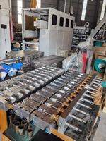 Ligne de production aseptique entièrement automatisée de technologie d'appareil de capsulage et de scellage de bouteilles en plastique IV