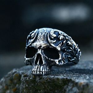 Anillo de Calavera Gótico Barroco de Acero Inoxidable 316L Yunnique para Hombre, Tono Plata Antiguo, Alto Pulido, Estilo Rebelde, Motero, Punk, Fiesta - Product Image 2