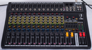 Mezclador de audio profesional GJS de 6, 8 y 12 canales y consola de mezclas con alimentación phantom de 48v para estudio en casa, ordenador y transmisión en vivo. - Product Image 3