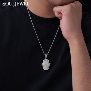 Pendentif Main de Fatma en Moissanite VVS1, Collier en Argent Sterling S925 entièrement serti de pierres, certifié GRA, passe le test du diamant, style Hip Hop pour Hommes - Product Image 1