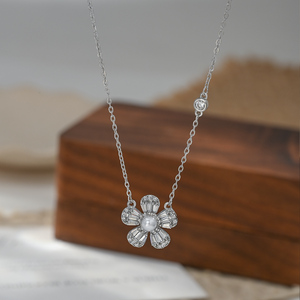 XL80931 Elegantes und Stilvolles Design mit Feiner und Bezaubernder Blumenkette, Schlüsselbein-Kette - Product Image 5