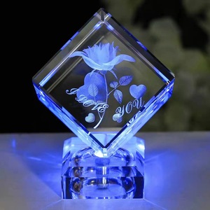 Bloque <span class=keywords><strong>de</strong></span> Cristal K9 Premium DT-R004 con Grabado Interno en 3D - Diseño <span class=keywords><strong>de</strong></span> Texto Personalizable, Ideal para Regalos Personalizados y Decoración del Hogar - Product Image 1