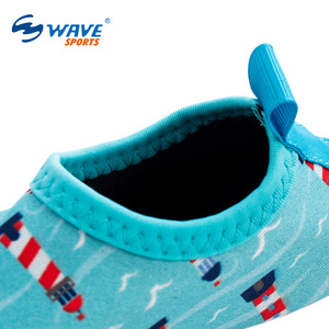 Chaussures aquatiques à bout fermé, tige en nylon, semelle extérieure en caoutchouc antidérapante, unisexe, pour la natation, la plongée en apnée et la plage en été - Product Image 3