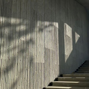 Tuiles de décoration murale extérieure en pierre flexible de style moderne 3D, travertin, colonne romaine, imperméables, ignifuges, design de modèle 3D - Product Image 5