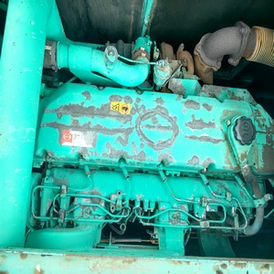 Grúa sobre orugas usada de 200T en buen estado de funcionamiento, con motor, componentes de engranajes y rodamientos incluidos. - Product Image 6