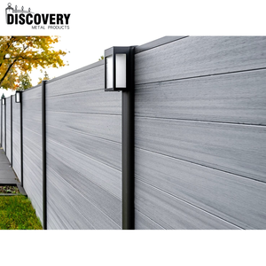 Popular <span class=keywords><strong>madera</strong></span> plástico compuesto hogar jardín valla WPC pared <span class=keywords><strong>Exterior</strong></span> valla <span class=keywords><strong>de</strong></span> <span class=keywords><strong>madera</strong></span> Panel privacidad listón pared WPC valla - Product Image 1