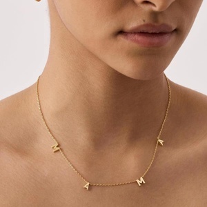 Collar de Acero Inoxidable Chapado en Oro de 18k con Colgante de Corazón - Product Image 2