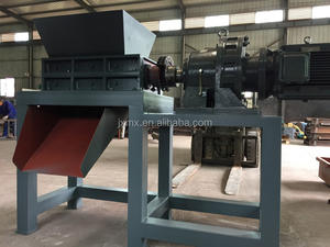 Broyeur à deux axes robuste et puissant, capacité de traitement de 5000 kg/heure, boîte de vitesses à double arbre, pompe en plastique - Product Image 2