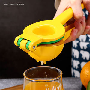 Presse-<span class=keywords><strong>agrumes</strong></span> manuel portable à pression froide Presse-<span class=keywords><strong>agrumes</strong></span> multi-fruits robuste pour bar de cuisine Cocktail - Product Image 2