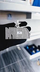 Collar con Colgante de Nombre de Estrella de Diseño Único, Hecho a Mano con Brillantes Piedras de Moissanita, Disponible a Buen Precio - Product Image 4