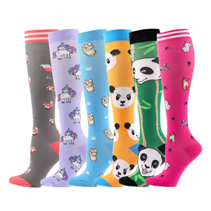 Pinbo Éco-responsable Offre Spéciale Noël 15-20mmHg Motif Renard Chat Chien Panda Licorne Chaussettes de Sport 20-30mmHg Compression Animale - Product Image 1