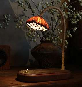 Lámparas de Relieve Talladas en Madera (Luces de Techo con Forma de Loto) para Decoración del Hogar - Product Image 1