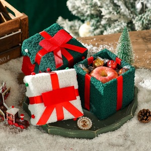 Lot de boîtes cadeaux de Noël carrées douces et moelleuses en peluche pour décoration de fête à domicile - Product Image 4