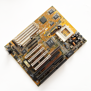 Computadora Integrada ARBOR P/I-P55T2P4 REV.3.10 Basada en Chipset Intel 430HX Compatible con Procesadores Socket 7 en Stock VGA - Product Image 2