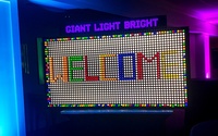 Bettaplay – grand mur lumineux Diy Lite Brite pour la location