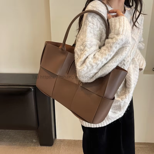 Sac fourre-tout en PU tissé doux pour femme, grande capacité, simple et tendance, collection automne/hiver Tanjing - Product Image 4