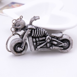 <span class=keywords><strong>Portachiavi</strong></span> in PVC Morbido 3D a Forma di Scheletro su Motocicletta, Personalizzato, Divertente, Stile Goffrato, Souvenir OEM all'Ingrosso - Product Image 2