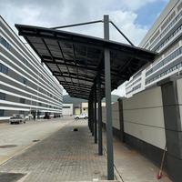 Abri de voiture de luxe en aluminium anti-neige avec toit en arche, revêtement poudré, design moderne et simple, taille personnalisée, abri de garage en tôle PC pour stationnement de voiture