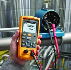 Calibrador de Termopares Portátil -714C con Soporte para Verificación Lineal Rápida y Colgador Magnético para Calibración en el Sector Petroquímico y de Energía - Product Image 1