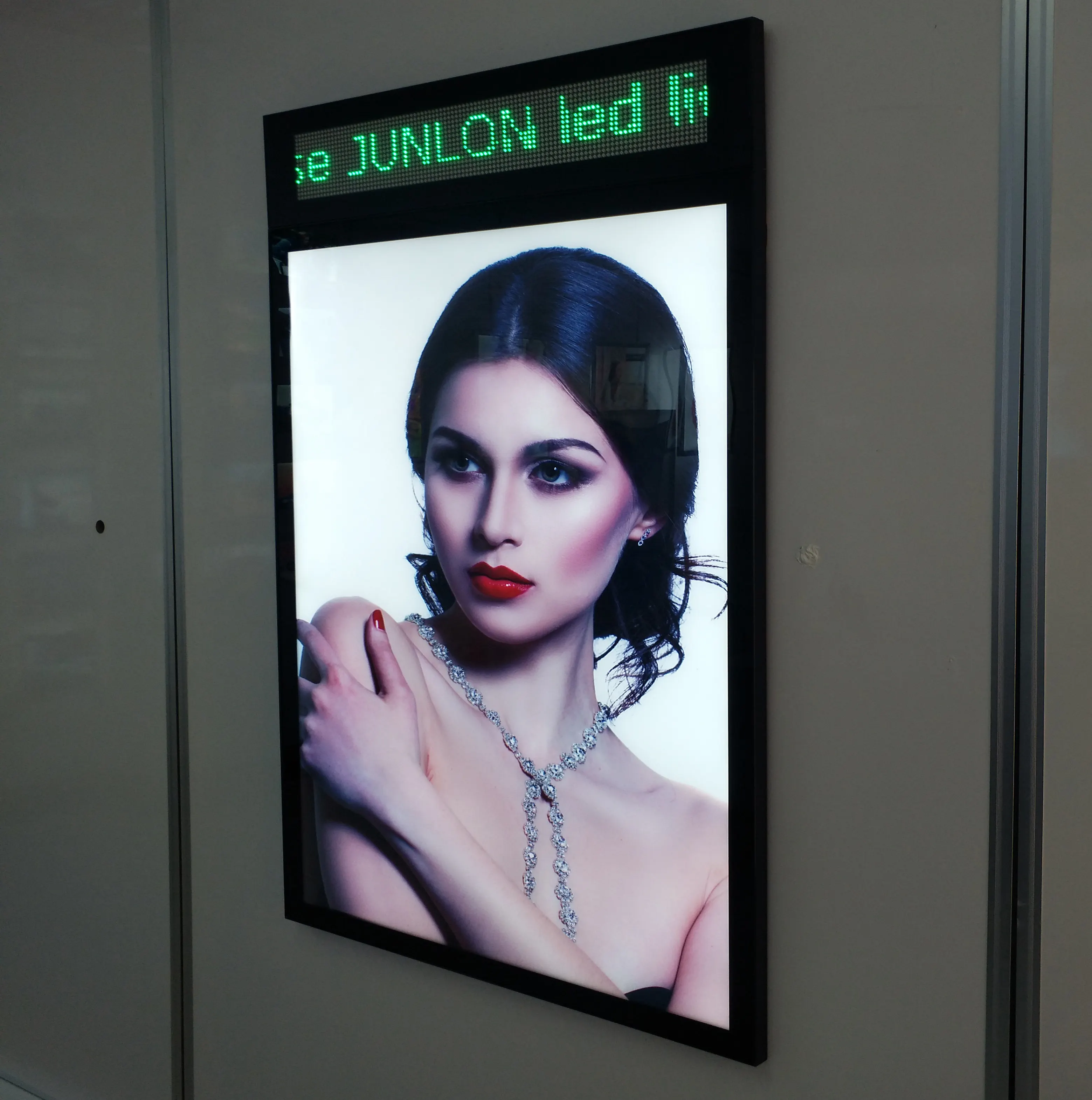 Digitale Led Display Scherm Scrollen Lichtbak Met Led Message Scherm