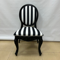 Chaise Princesse Louis en résine empilable, durable, moderne, écologique, blanche et noire, pour restaurant, hôtel, mariage, extérieur, parc