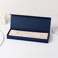 Pochette enveloppe de luxe en microfibre avec logo personnalisé et fermeture à bouton-pression pour colliers longs, boucles d'oreilles, bracelets et bagues