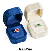 Boîte à bagues en velours à couvercle rabattable, octogonale chanfreinée, avec logo personnalisé pour une ou deux bagues, pour fiançailles, mariage, bijoux, emballage de vente au détail