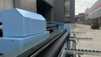 Imprimante UV hybride industrielle 3,2 m à courroie avec tête d'impression Konica pour impression grand format sur rouleau, bannières flexibles et enseignes