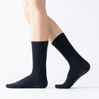 Chaussettes de yoga antidérapantes à cinq doigts pour femmes avec logo personnalisé 2026 – Séparation des orteils pour Pilates, danse et exercices
