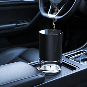 Diffusore di Profumo di Lusso in Lega di Alluminio con Controllo Touch - Capacità 100ml, Portatile e Ricaricabile per Auto, Casa e Viaggi - Product Image 1