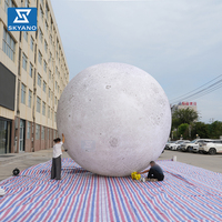Modèle de planète lunaire gonflable gris personnalisé pour la décoration publicitaire des sites touristiques en plein air et du Festival de la Mi-Automne