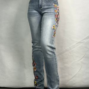 Pantalones Vaqueros Florales de Moda OEM, Pantalones de Mezclilla Bordados Personalizados para Mujer, Pantalones Casuales Ajustados con Lavado Especial - Product Image 6