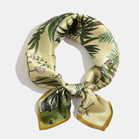 Écharpe en Soie de Mûrier 6A de Haute Qualité, Imprimé Botanique Élégant, Foulard pour le Cou, Faible MOQ, Échantillon Disponible en 7 Jours