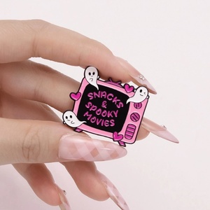 Broches y Pasadores para Hijab Esmaltados a Mano de Origen Sostenible - Product Image 3
