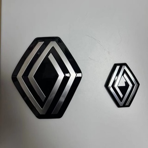 Logo lưới tản nhiệt cản trước 628904173R, hệ thống ốp bảo vệ ô tô cho Renault KOLEOS 2 Samsung QM6 - Product Image 1