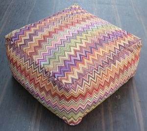 Cojín de suelo Zig-Zag Cojín de tela suave para mayor comodidad y estilo - Product Image 1