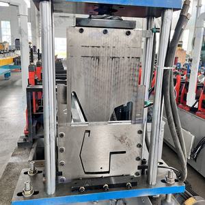 Máquina perfiladora de canalones y faldones con PLC, motor de engranajes y rodamientos, potencia de 8KW - Product Image 4