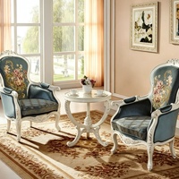 Französisches Rokoko-Sessel-Set, handgeschnitzter Massivholz-Akzentsessel, Vintage-Wohnzimmer-Villa-Freizeitsessel mit Beistelltisch