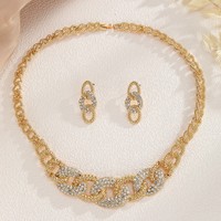 Parures de bijoux fantaisie, bijoux hip-hop exagérés, collier géométrique rétro court incrusté de diamants CCB