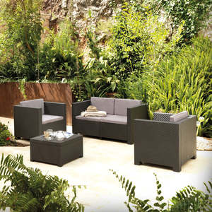 Set di Mobili da Giardino Contemporanei in Plastica Riciclata Diva Comfort, Divano Ecologico da Esterno con Tavolo e 4 Poltrone - Product Image 5