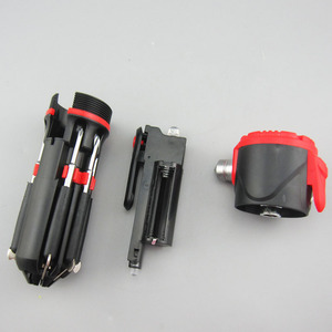 Herramienta de Emergencia Multifuncional para Vehículos con Juego de Destornilladores, Martillo de Emergencia, Linterna, Cortador de Cinturón de Seguridad para Coche, Regalo de Seguro - Product Image 4