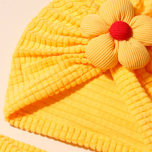 2 buah bando bayi warna polos bunga lucu baru Eropa dan Amerika Set topi bayi Fontanelle tahan angin dan hangat - Product Image 4