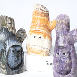 Venta al por mayor de artesanías de cristal curativas de alta calidad, talladas a mano con forma de búho en tronco de árbol, calaveras y estatuas de Feng Shui para regalo. - Product Image 3