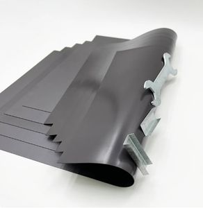 La feuille de fer magnétique souple en caoutchouc de 210x297mm peut être coupée sans colle arrière A4 * 0.3mm/A4*0.5mm/A4 * 0.7mm feuille magnétique épaisseur de 1mm - Product Image 1