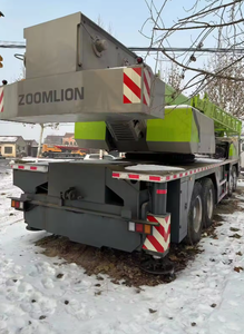 Zoomlion ZTC700V Grue mobile 50 tonnes 60 tonnes 70 tonnes Terrain accidenté 25 tonnes Chargement nominal Utilisé Pompe à moteur Roulement de moteur Boîte de vitesses - Product Image 6